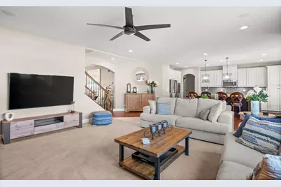 946 Glacial Falls Drive, Gilberts, IL 60136 - Photo 17