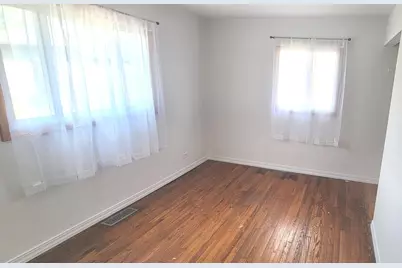 9236 Stanford Drive S, Bridgeview, IL 60455 - Photo 15