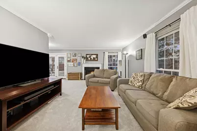 9 Juniper Court, Streamwood, IL 60107 - Photo 7