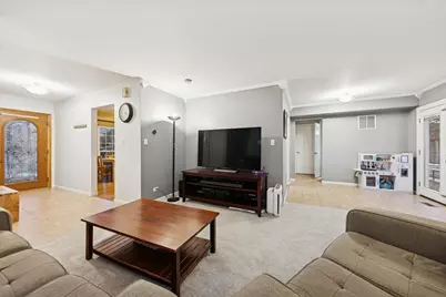 9 Juniper Court, Streamwood, IL 60107 - Photo 9