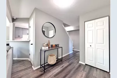 730 Hamilton Circle, Schaumburg, IL 60194 - Photo 9