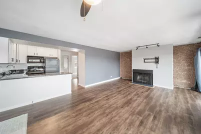 5811 Oakwood Drive #C, Lisle, IL 60532 - Photo 9