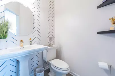 1650 Natures Way, Lindenhurst, IL 60046 - Photo 25