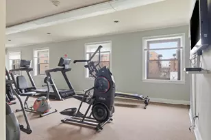 9342 Landings Ln, Des Plaines, IL 60016 - Photo 21