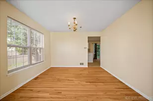 438 W Meadow Mist Ln, Round Lake, IL 60073 - Photo 7