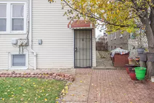 2100 S 50th Ave, Cicero, IL 60804 - Photo 9