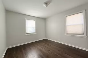 5850 S Neva Ave, Chicago, IL 60638 - Photo 9