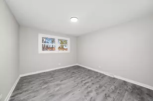 8938 W 85th Pl, Justice, IL 60458 - Photo 11