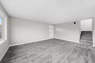 8938 W 85th Pl, Justice, IL 60458 - Photo 9