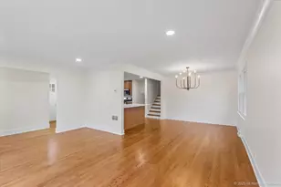 10316 Lamon Ave, Oak Lawn, IL 60453 - Photo 5