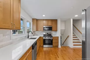 10316 Lamon Ave, Oak Lawn, IL 60453 - Photo 9