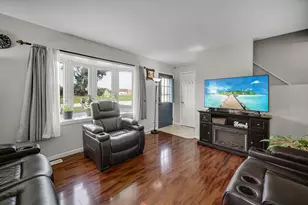 25W277 Doris Ave, Carol Stream, IL 60188 - Photo 5