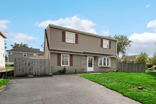 25W277 Doris Ave, Carol Stream, IL 60188 - Photo 3