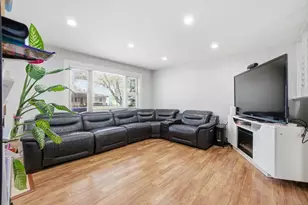 7151 Mulberry St, Hanover Park, IL 60133 - Photo 3