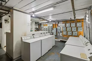 525 W Aldine Ave, Chicago, IL 60657 - Photo 17