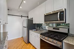 525 W Aldine Ave, Chicago, IL 60657 - Photo 11