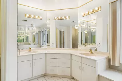 945 Villas Court, Highland Park, IL 60035 - Photo 15