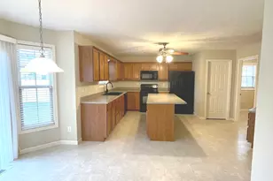 3910 Trailway Dr, Champaign, IL 61822 - Photo 5