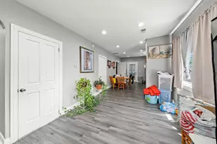 8543 S Burley Ave, Chicago, IL 60617 - Photo 9