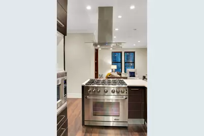 70 E Walton Street #903, Chicago, IL 60611 - Photo 7