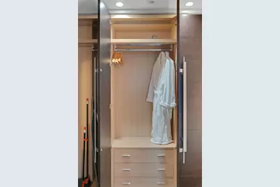 70 E Walton Street #903, Chicago, IL 60611 - Photo 17