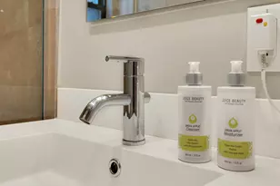 70 E Walton St, Chicago, IL 60611 - Photo 13