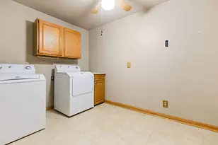 6212 Auburn St, Rockford, IL 61101 - Photo 23