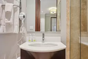 70 E Walton St, Chicago, IL 60611 - Photo 11