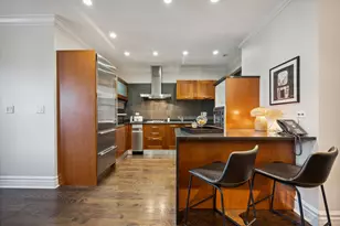 70 E Walton St, Chicago, IL 60611 - Photo 5