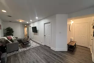 1507 W Henderson St, Chicago, IL 60657 - Photo 3