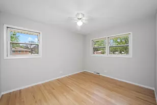 337 E Fullerton Ave, Elmhurst, IL 60126 - Photo 9