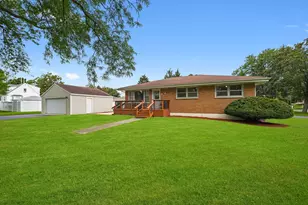 337 E Fullerton Ave, Elmhurst, IL 60126 - Photo 3