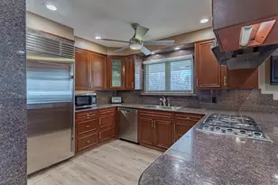 711 E Greenview Rd, Itasca, IL 60143 - Photo 7