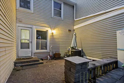 7605 Manchester Manor, Hanover Park, IL 60133 - Photo 3