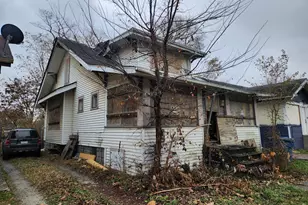 8 E 156th St, Harvey, IL 60426 - Photo 3