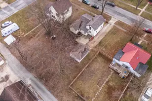 121 E James St, Forrest, IL 61741 - Photo 33