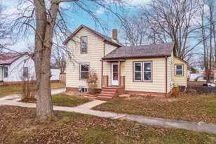 121 E James St, Forrest, IL 61741 - Photo 39