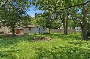 121 E James St, Forrest, IL 61741 - Photo 27