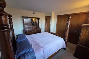 9377 Landings Ln, Des Plaines, IL 60016 - Photo 11