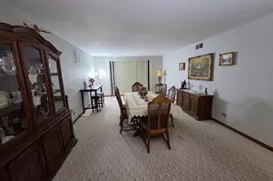 9377 Landings Ln, Des Plaines, IL 60016 - Photo 17