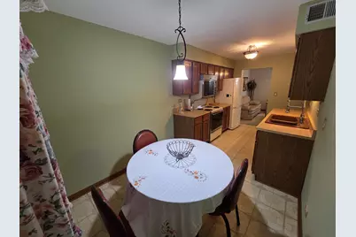 9377 Landings Lane #M507, Des Plaines, IL 60016 - Photo 7