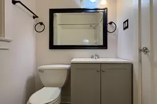 7819 S Cornell Ave, Chicago, IL 60649 - Photo 9