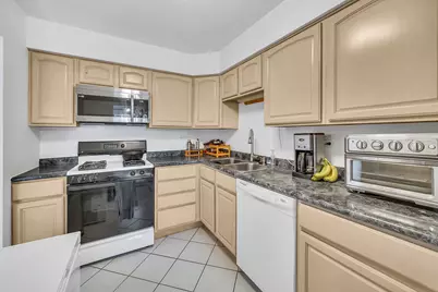 1220 Park Avenue W #134, Highland Park, IL 60035 - Photo 7