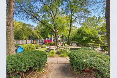 1412 E Rochdale Place, Chicago, IL 60615 - Photo 21