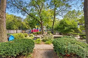 1412 E Rochdale Pl, Chicago, IL 60615 - Photo 21