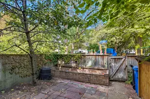 1412 E Rochdale Pl, Chicago, IL 60615 - Photo 19