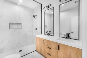 5731 W Ohio St, Chicago, IL 60644 - Photo 17