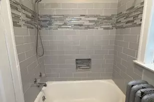 7819 S Cornell Ave, Chicago, IL 60649 - Photo 9