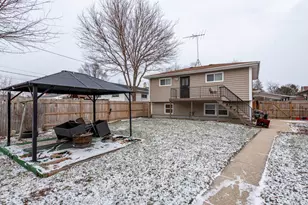 2732 Ezra Ave, Zion, IL 60099 - Photo 23