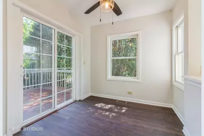 915 E Chicago Avenue, Naperville, IL 60540 - Photo 9